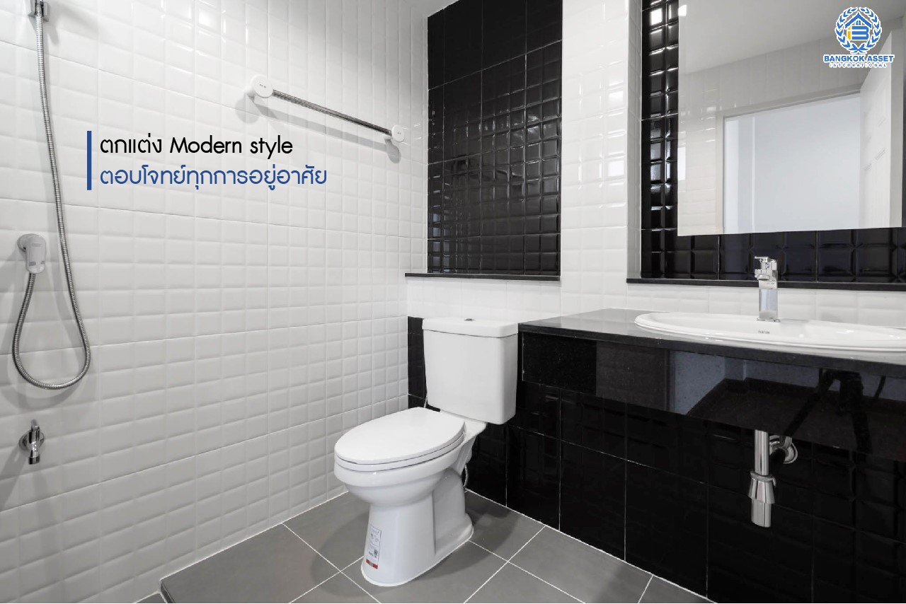 บ้านมือสองตกแต่งใหม่ ม.สิริกานต์ บางใหญ่-เซ็นทรัลเวสต์เกต หลังใหญ่ หลังริม เนื้อที่ 60.9 ตร.ว. ฟังก์ชั่น 3 ห้องนอน 3 ห้องน้ำ 3 ที่จอดรถ Facility ครบครันพร้อมทุกการเข้าอยู่ บนทำเลเดินทางสะดวก ใกล้ถ.กาญจนาภิเษก และเพียง 10 นาทีถึงรถไฟฟ้า "สถานีคลองบางไผ่"